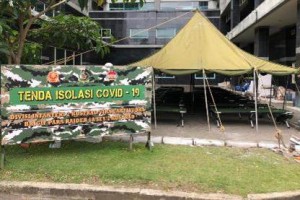 Tenda Darurat Isolasi di RS Unbraw Malang